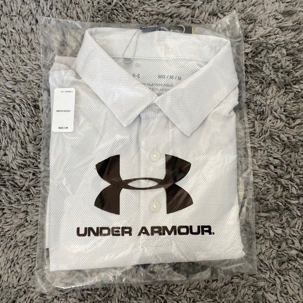 Mens Under Armour polo size medium with tags
